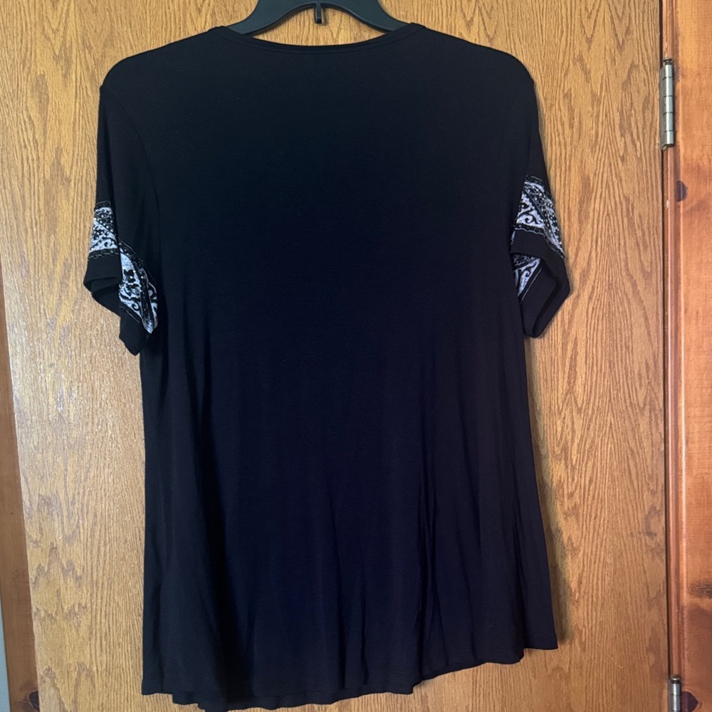 Vocal Black Tee with White Paisley Cross and Sleeve Panels - Picture 5 of 5
